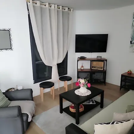 Junon Pousada Aulnay-sous-Bois
